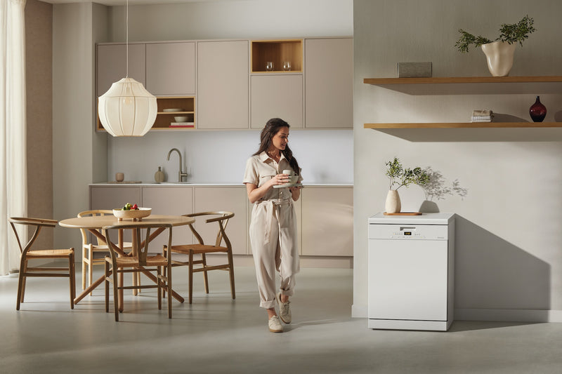 Miele G5611 SC Full Size Dishwasher - Brilliant White