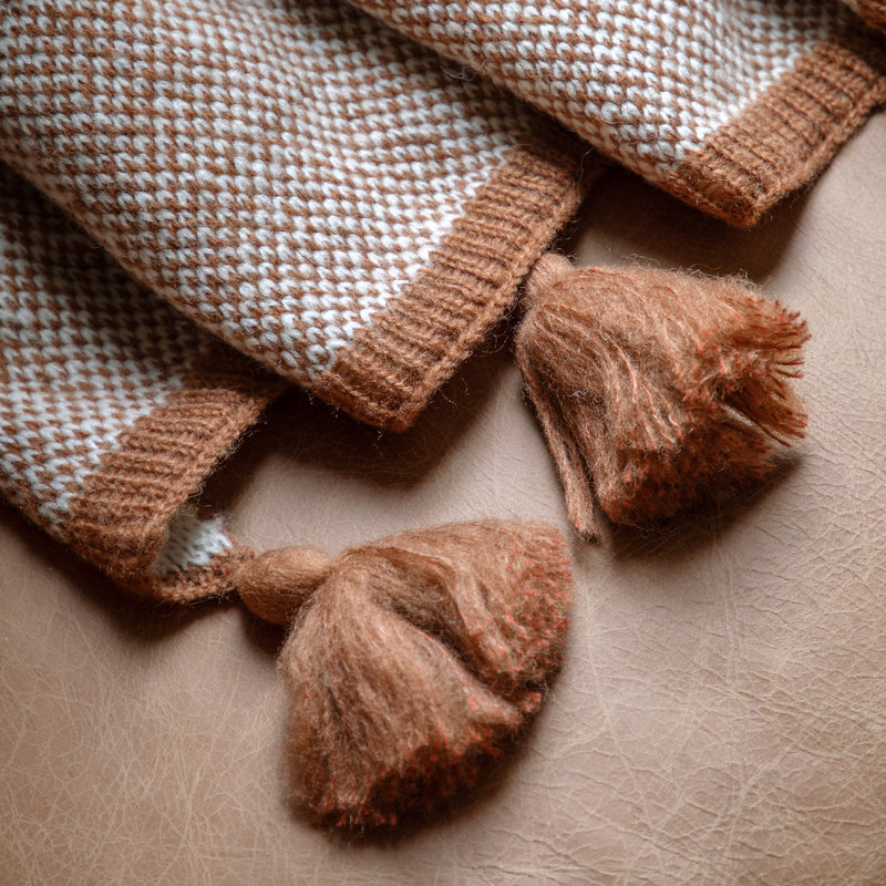 Knitted Border Tassel Throw - Rust