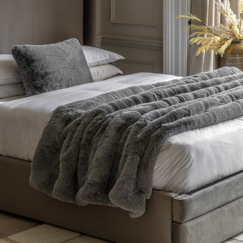 Roscose Faux Fur Throw - Large