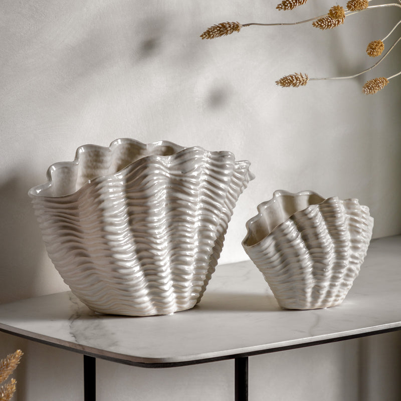 Clam Vase Small - Reactive White