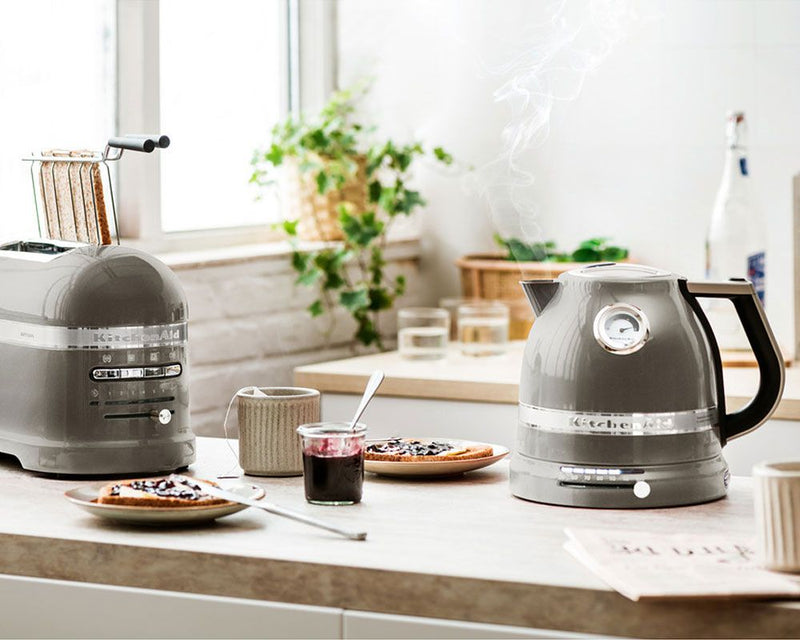 KitchenAid 5KEK1522BMS Artisan Retro Kettle Medallion Silver