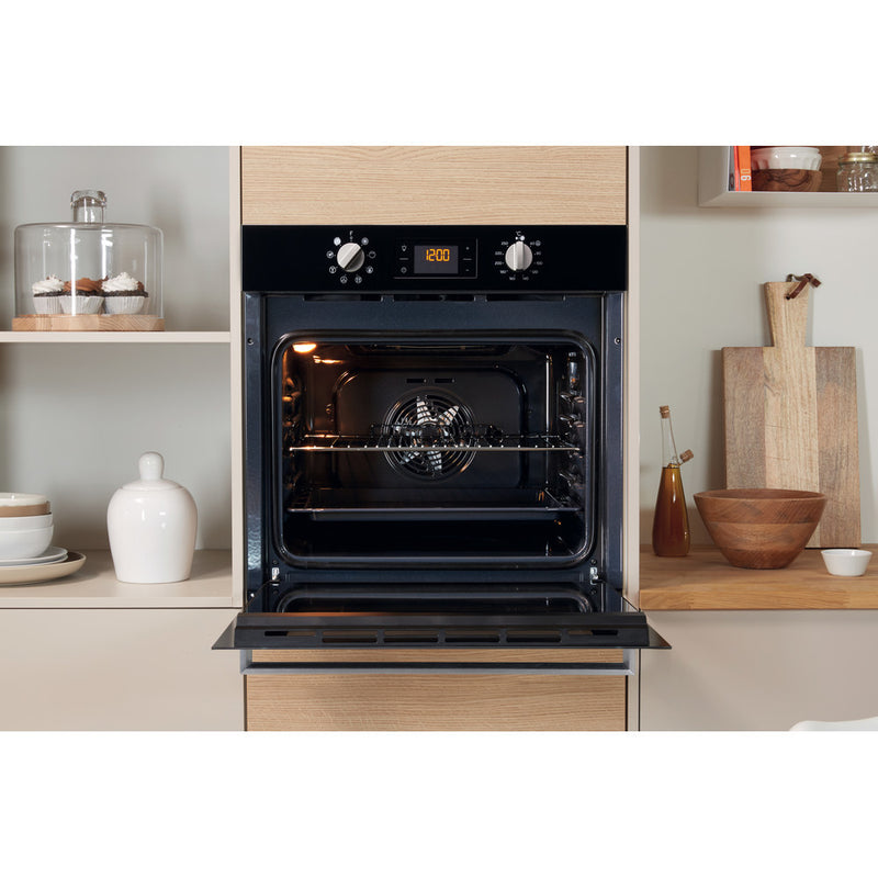 Indesit IFW 6340 BL UK Built In Single Oven