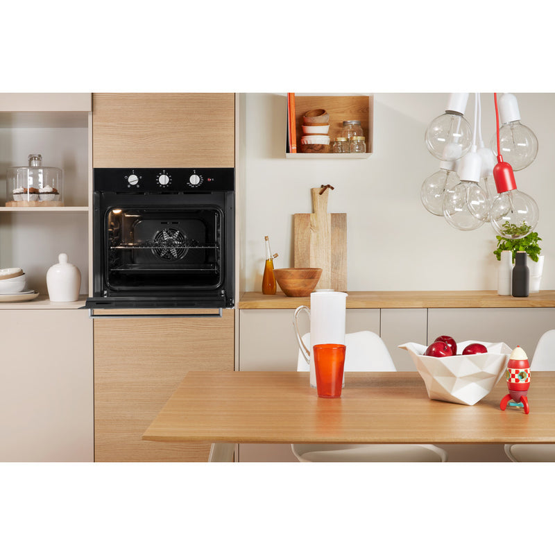 Indesit IFW 6330 BL UK Built In Single Oven