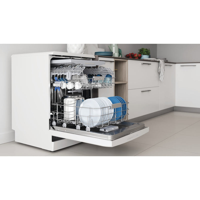 Indesit DFO 3T133 F UK Full Size Dishwasher