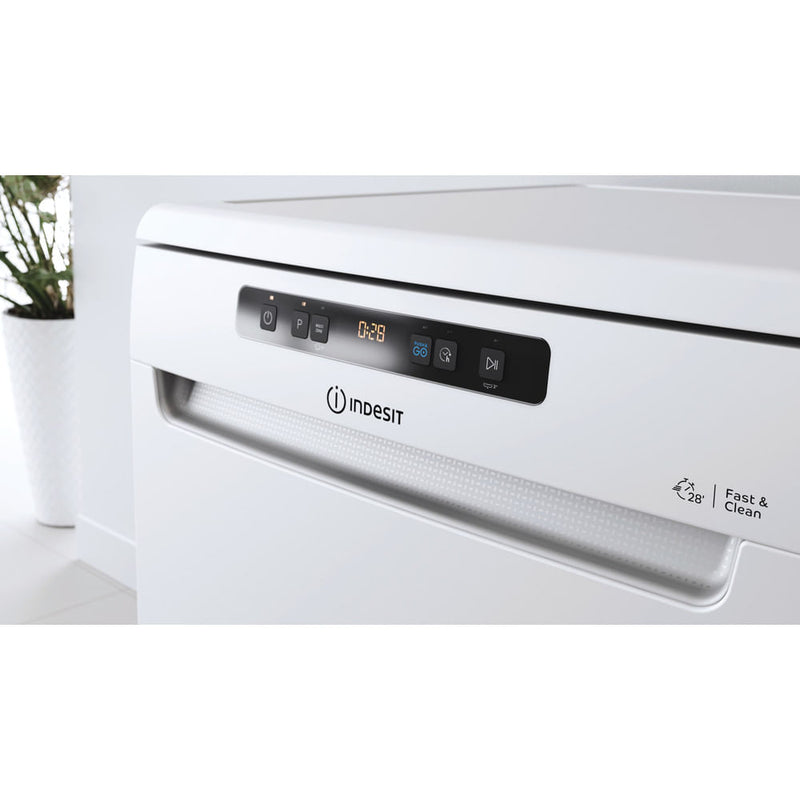 Indesit DFO 3T133 F UK Full Size Dishwasher