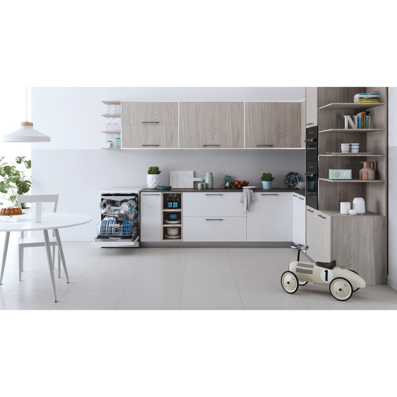 Indesit DFO 3T133 F UK Full Size Dishwasher