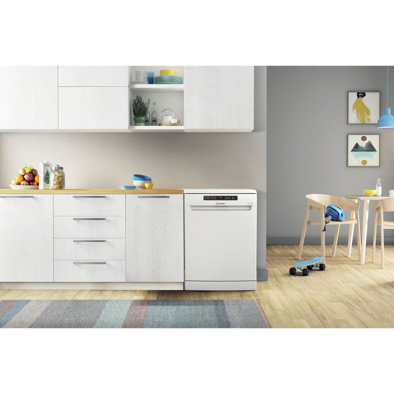 Indesit DFO 3T133 F UK Full Size Dishwasher