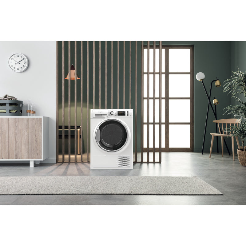 Hotpoint NT M11 8X3XB UK 8kg Heat Pump Tumble Dryer