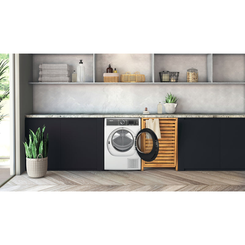 Hotpoint H8 D93WB UK 9kg Heat Pump Tumble Dryer