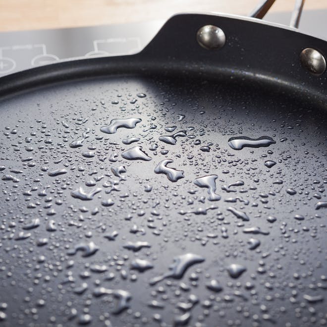 Stellar S667 Hard Anodised 30cm Crepe pan