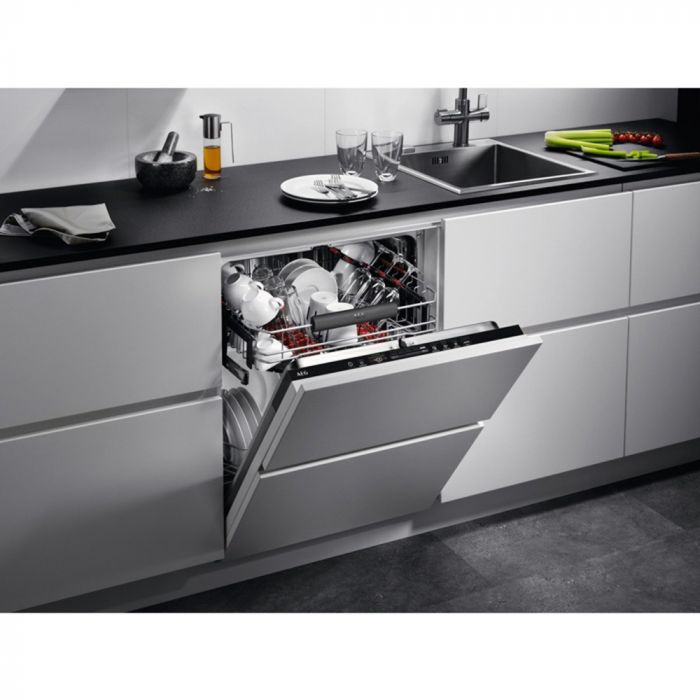 AEG FSS82827P Integrated Full Size Dishwasher