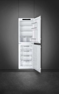 Smeg UKC8174NE Integrated In Column Fridge Freezer